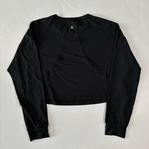 005 - WOMENS LULULEMON ATHLETICA LONG SLEEVE CROPPED SHIRT